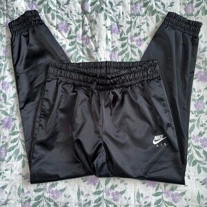 Worn Once Women’s Nike Silky Joggers Size Medium